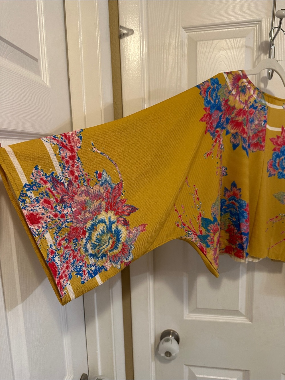 Flying Tomato Mustard Yellow Floral Crop Kimono - Picture 4 of 4